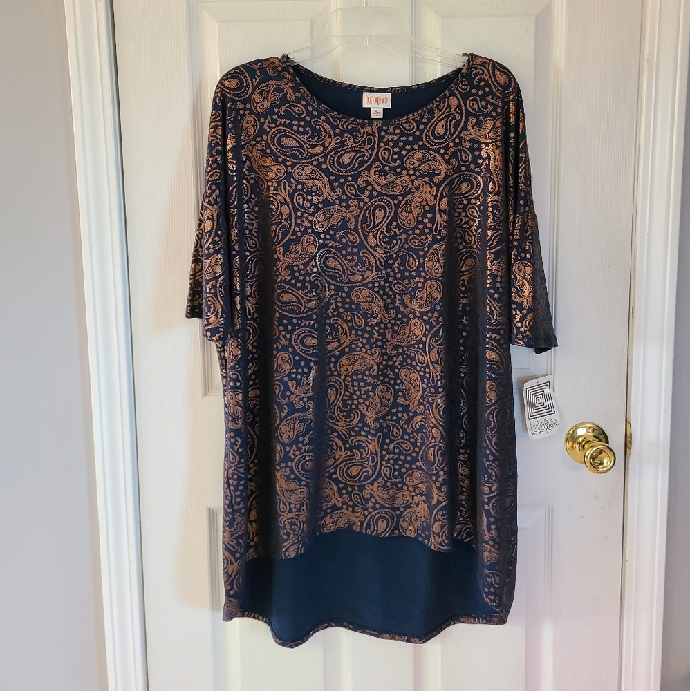 NWT LulaRoe Irma Blouse